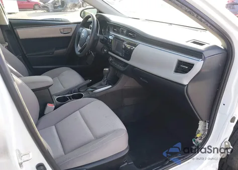 2015 Toyota Corolla Le Plus z USA, uszkodzony, nr VIN 5YFBURHE6FP207993